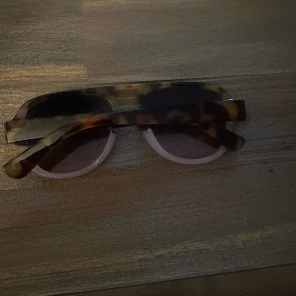 Tortoise Shell Sunglasses - Picture 3 of 5